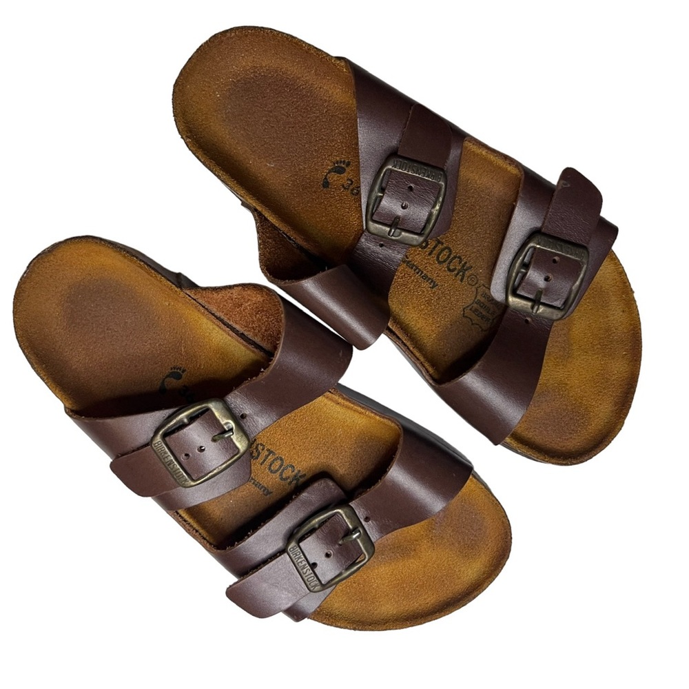Birkenstock sandals brown size 6.